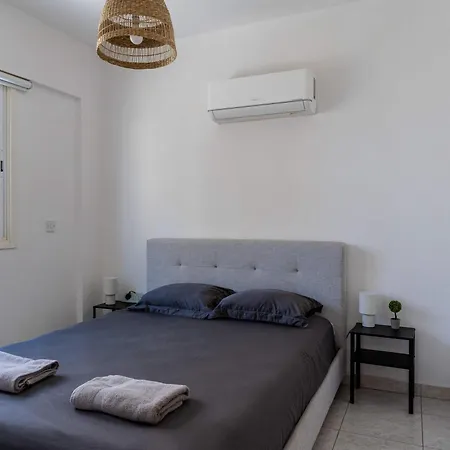 Stylish 2br With Rooftop Pool In Mackenzie *