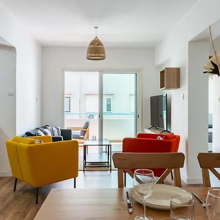 Daire Stylish 2br With Rooftop Pool In Mackenzie *