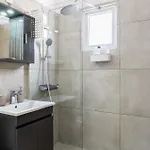 Stylish 2br With Rooftop Pool In Mackenzie شقة لارنكا