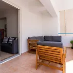 Stylish 2br With Rooftop Pool In Mackenzie * لارنكا