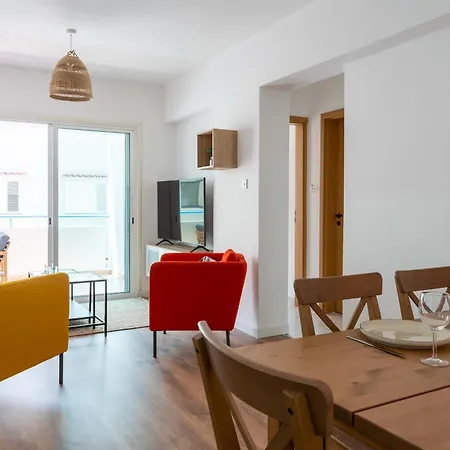 דירה Stylish 2br With Rooftop Pool In Mackenzie *