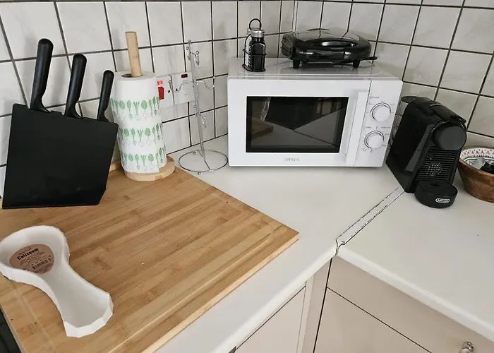 아파트 Stylish 2br With Rooftop Pool In Mackenzie 라르나카